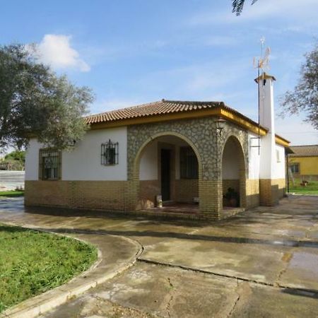 Chalet Aeropuerto Sevilla Bagian luar foto