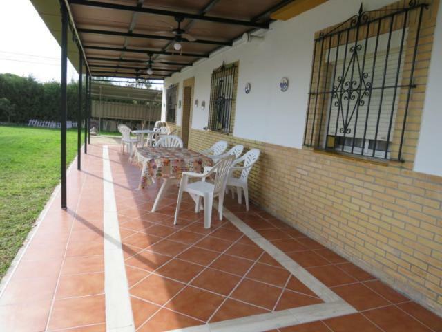 Chalet Aeropuerto Sevilla Bagian luar foto